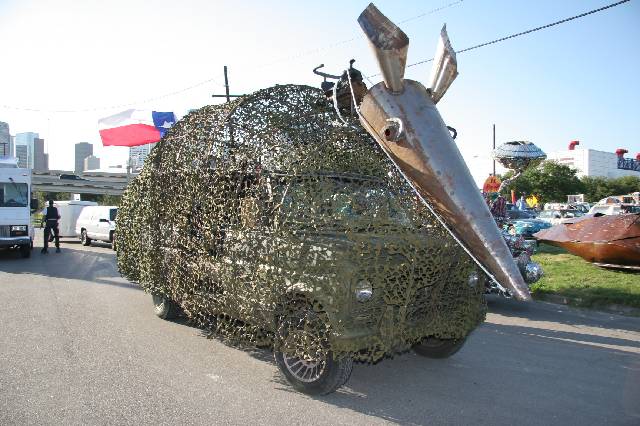 2006_ArtCar_1_Ball 145 